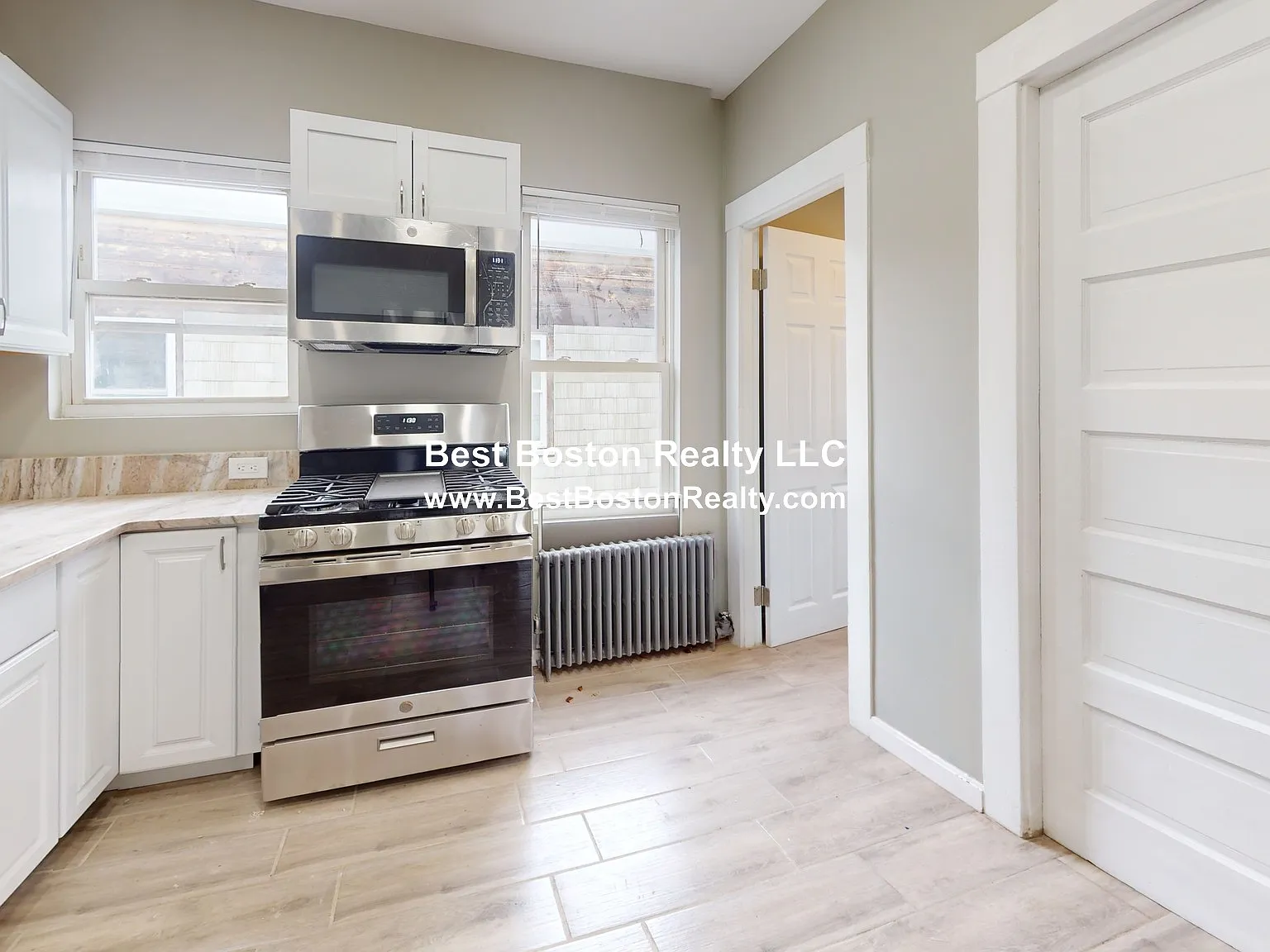 3 bed, 1.5 bath, 1255 sqft, $3,000 — Photo 2