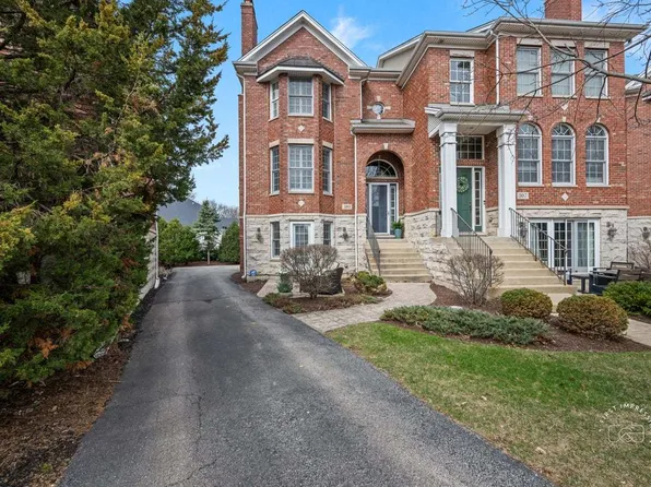 305 N Fremont St, Naperville, IL 60540