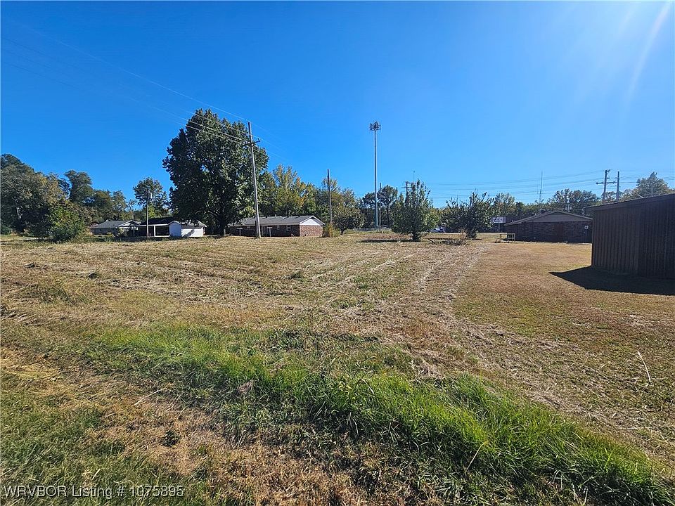 2nd image of E Academy St