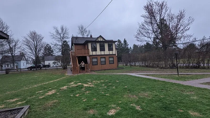 2 bed, 1.0 bath, 1000 sqft, $1,350 — Photo 3