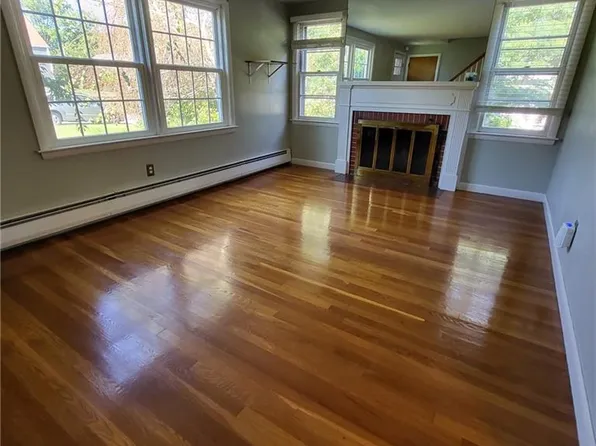 190 Byron Blvd, Warwick, RI 02888