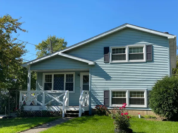 1920 Hermon Ave, Zion, IL 60099
