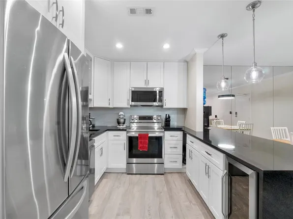 6205 Bay Club Drive #3, Fort Lauderdale, FL 33308