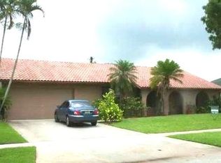 1182 Essex Dr, Wellington, FL 33414