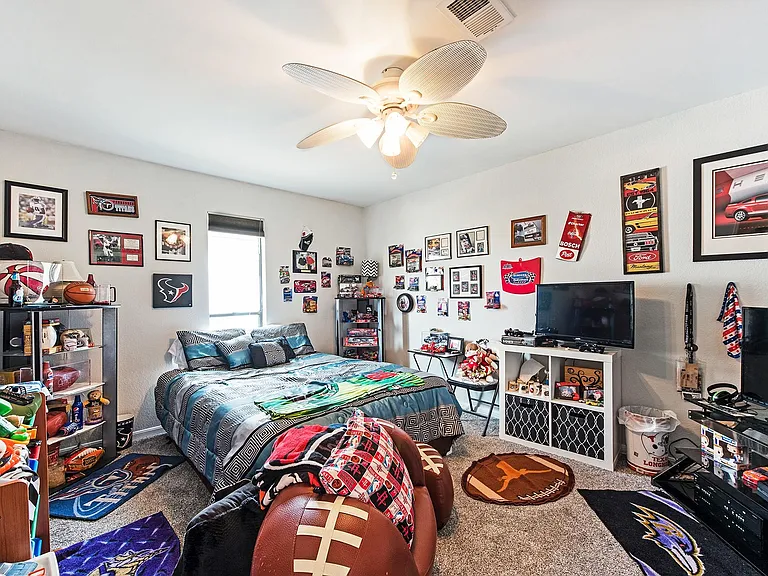 336 Admiral Cir — Photo 33
