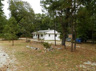 252 Barrett Bush Ln, Sanford, NC 27332