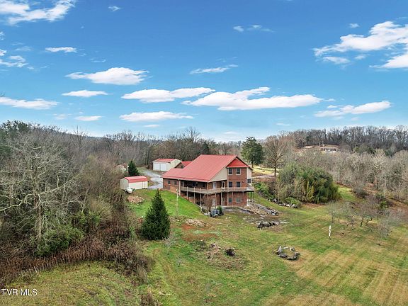 3rd image of 1185 Woolsey Rd