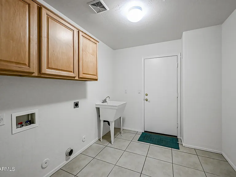 4463 E Downing Cir — Photo 29