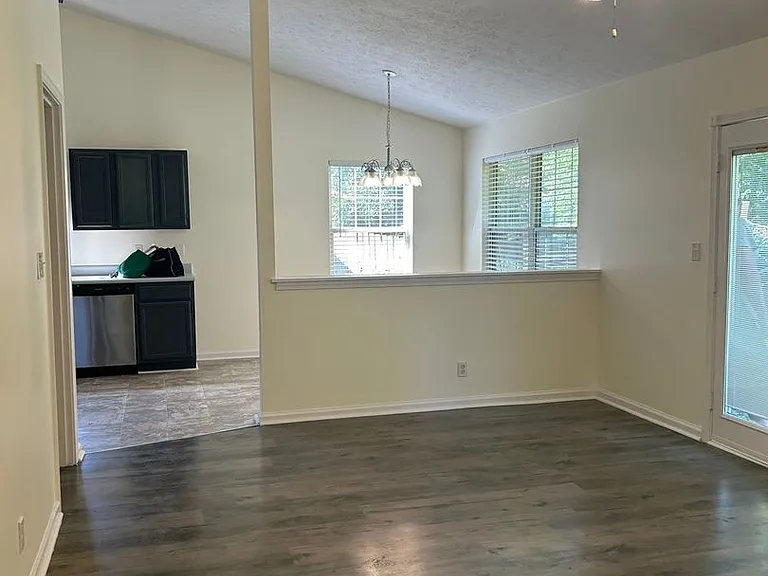 4320 Roundtable Ct — Photo 8