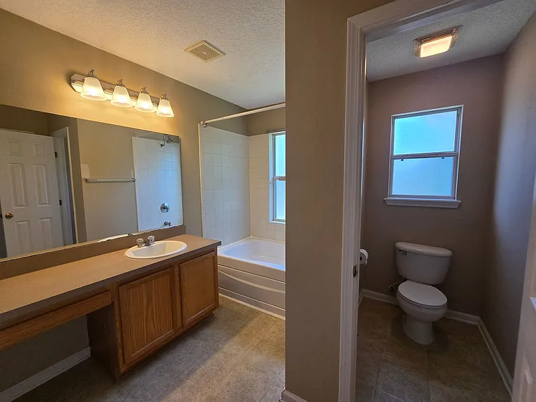 5260 Collins Rd #201 — Photo 13