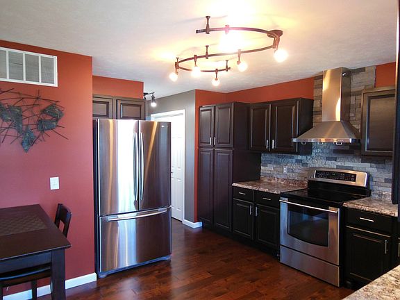 Kitchen looking at pantry 