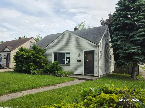 17304 Lincoln Ave, Eastpointe, MI 48021