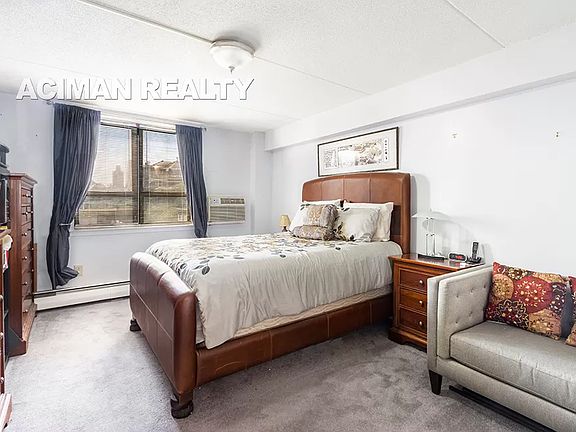 5th image of 301 Cathedral Pkwy APT 8S