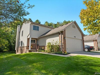 10484 Northvalley Ct, Hartland, MI, 48353
