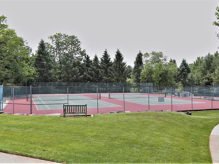 102 Wellington Park Dr — Photo 9