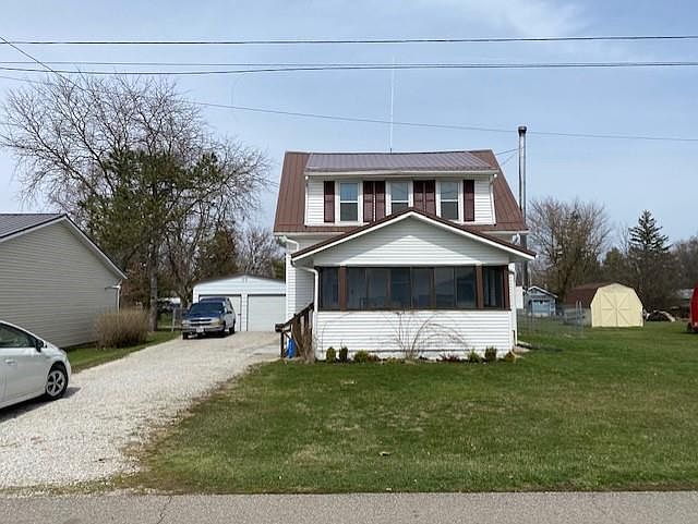 1st image of 211 E Arnold St