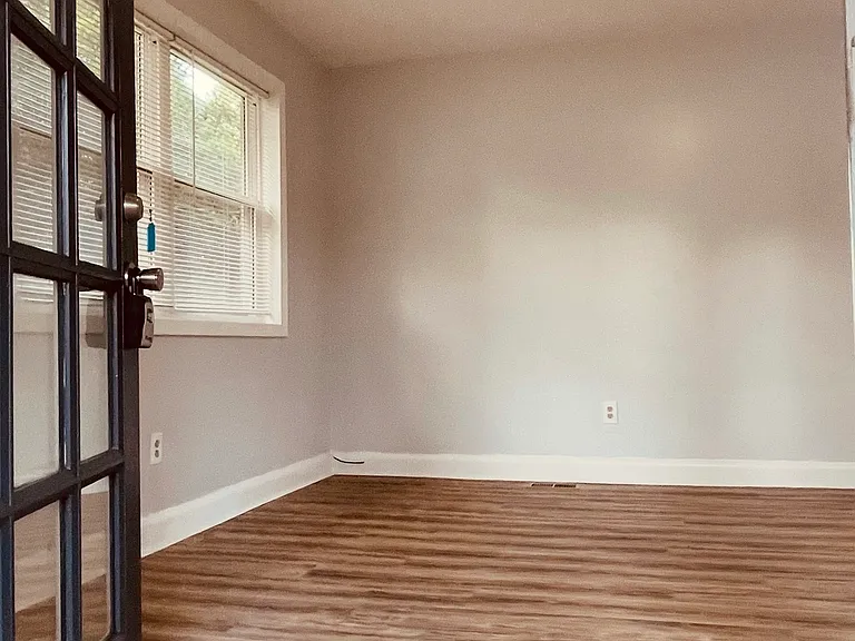 111 Bagley Ave — Photo 4