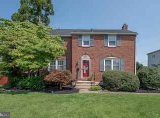 828 Sheffield Dr, Springfield, PA 19064