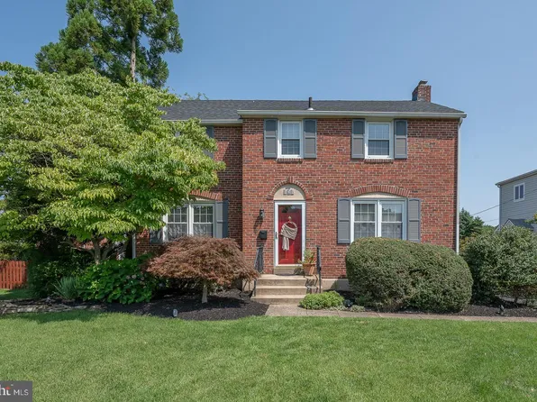 828 Sheffield Dr, Springfield, PA 19064