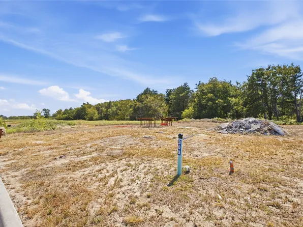 300 Trevor Ln, Greenville, TX 75402
