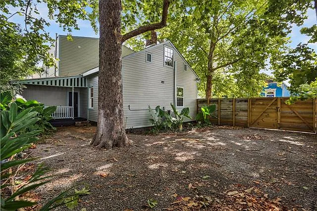734 Alvar St — Photo 11