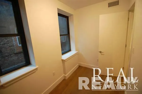 Rented by REAL New York | media 30