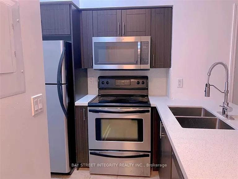 388 Prince Of Wales Dr #3705 — Photo 3