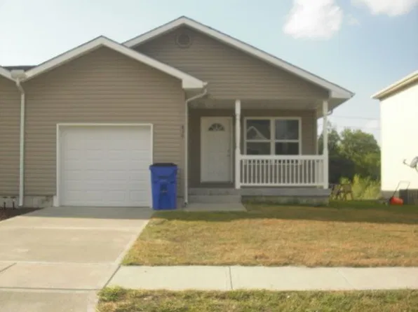 834 Whitetail Ct, Junction City, KS 66441