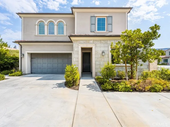 51 Royal Pne, Irvine, CA 92602