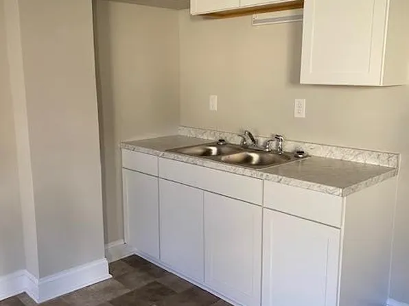 1003 Silver Ave #6, Greensboro, NC 27403