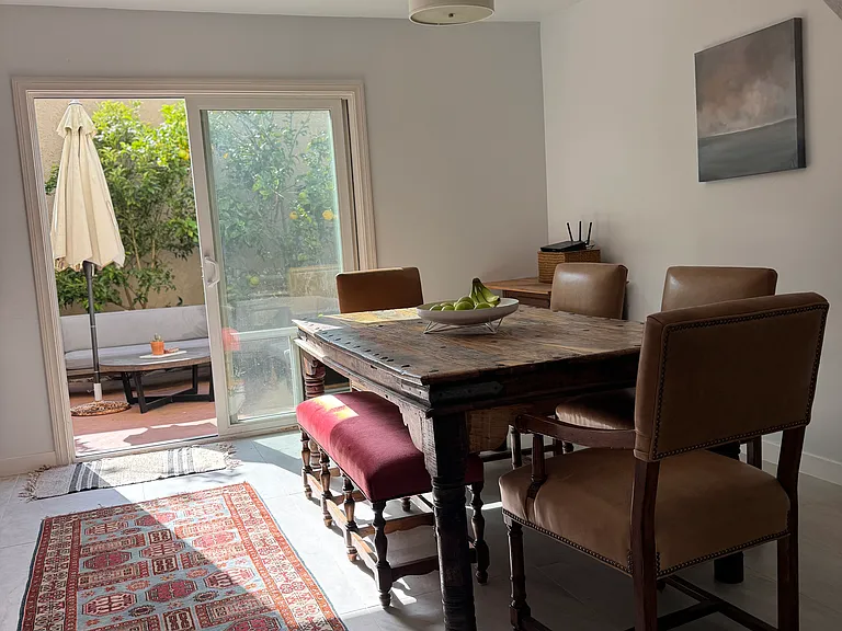 6015 Jacaranda Way #D — Photo 2