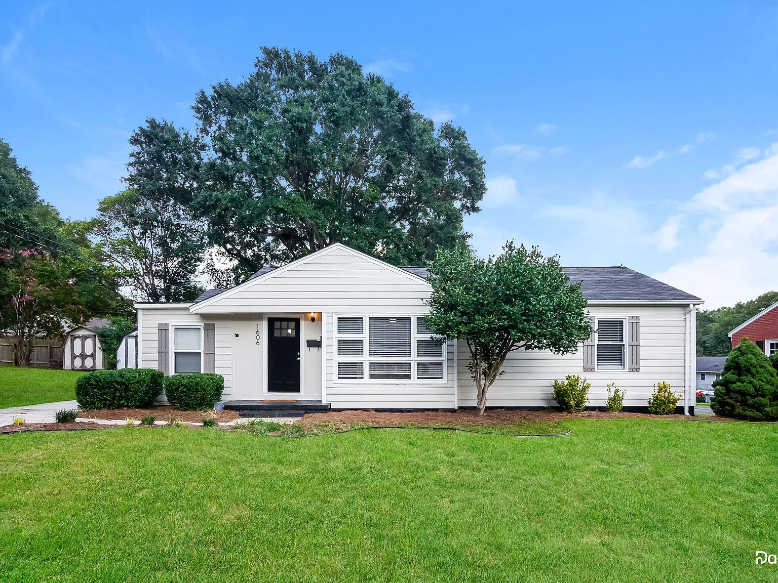 3 bed, 2.0 bath, 1263 sqft, $1,855 — Photo 1