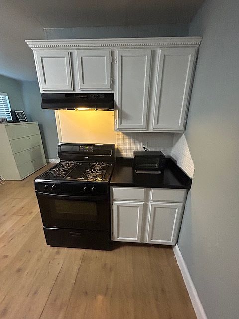 2nd image of 320 Highland Dr