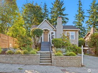 557 NE 91st St, Seattle, WA 98115