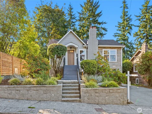 557 NE 91st Street, Seattle, WA 98115