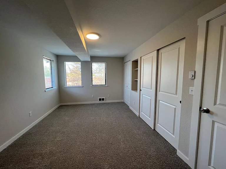 3109 NE 11th Pl — Photo 9