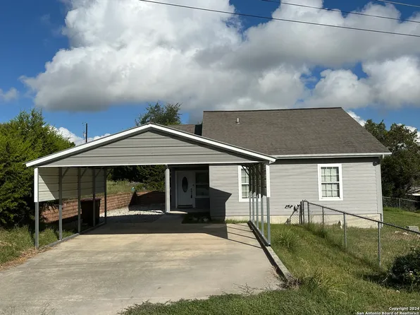 420 Canyon Edge, Canyon Lake, TX 78133