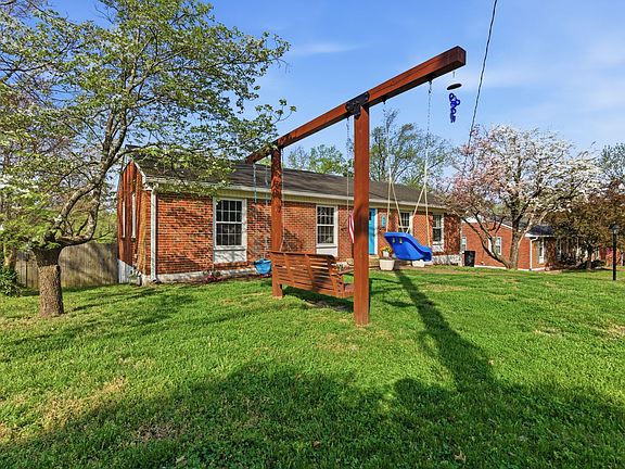 5th image of 423 Wauford Dr