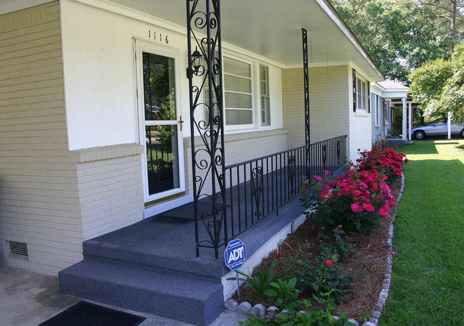 Rosewood — Photo 2