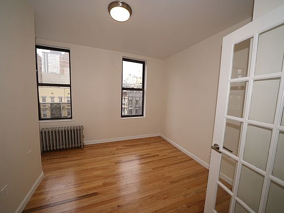 3rd image of 1274 1st Ave #25A