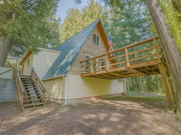 48395 High Leah Dr, Oakridge, OR 97463