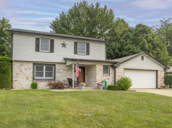 104 Creek View Dr, Greenfield, IN 46140