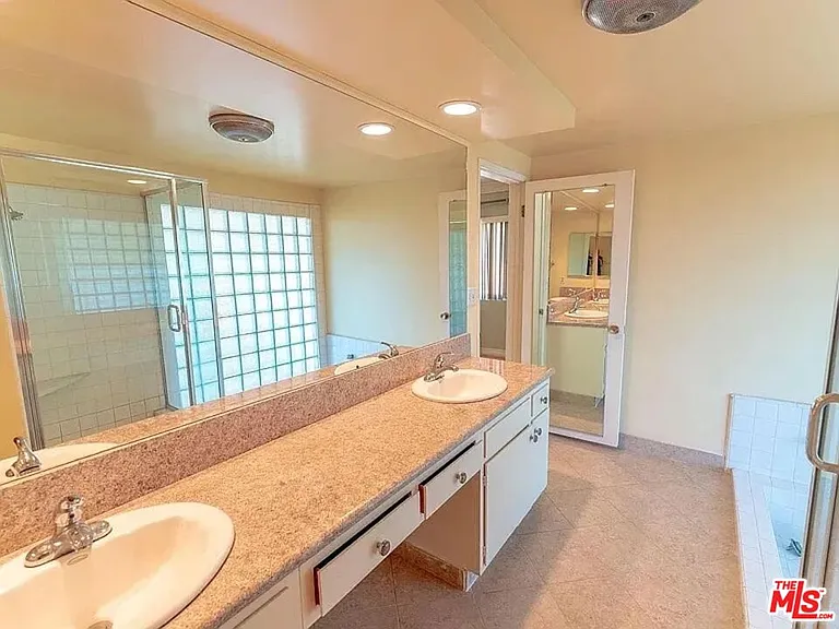 11318 Dona Lisa Dr — Photo 24
