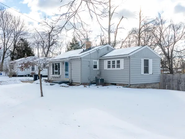 2228 Fairfield Rd, Portage, MI 49002