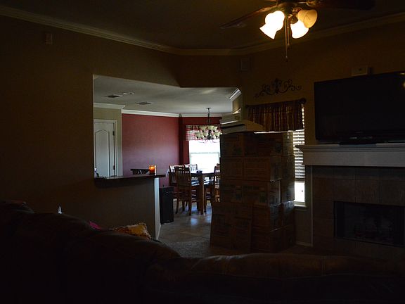 3rd image of 817 Avenue S