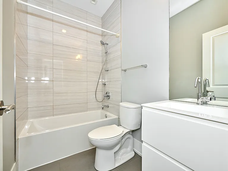1338 W Cullerton St #2W — Photo 9