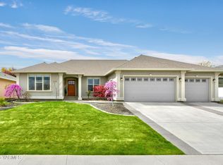 214 S 92nd Ave, Yakima, WA 98908