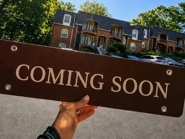 5913 Prince James Dr #I, Springfield, VA 22152