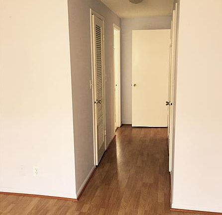 5th image of 619 NE 14th Ave APT 406