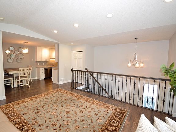 5th image of 1465 McIntosh Cir